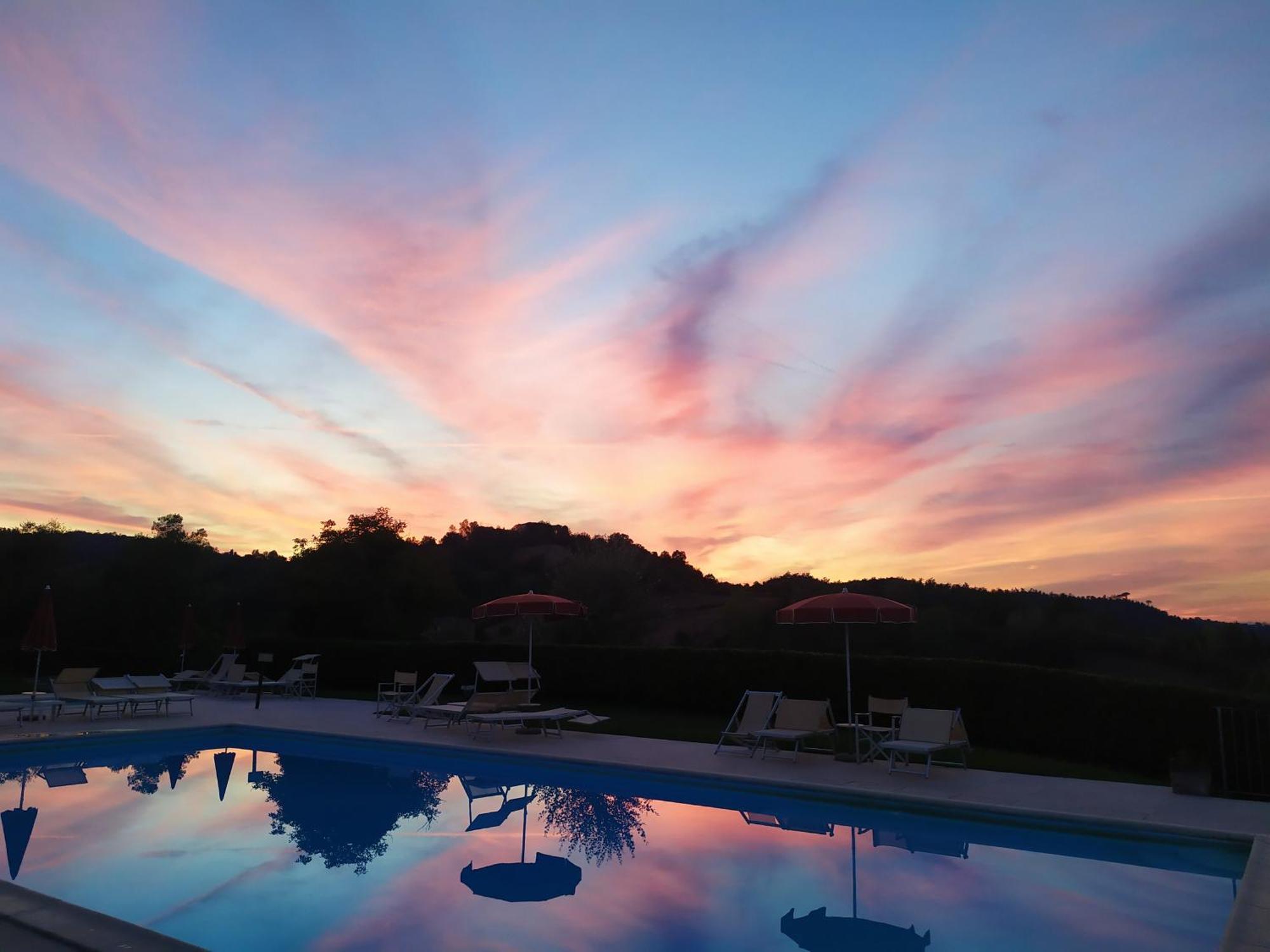 Agriturismo Buon Riposo - Country Resort In The Heart Of Tuscany San Giovanni a Corazzano Luaran gambar